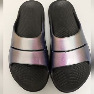 OOFOS Black Slide Sandals